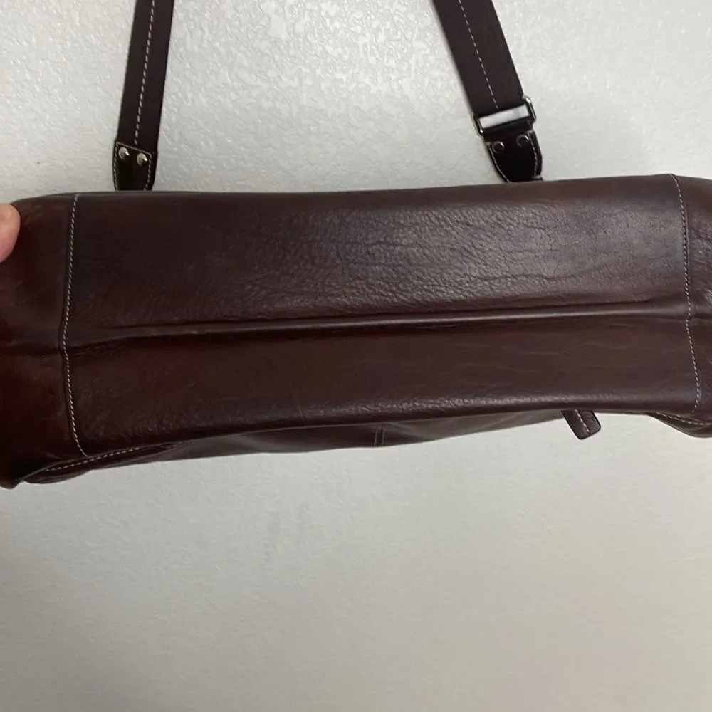 JOHNSTON AND MURPHY Brown Leather Briefcase